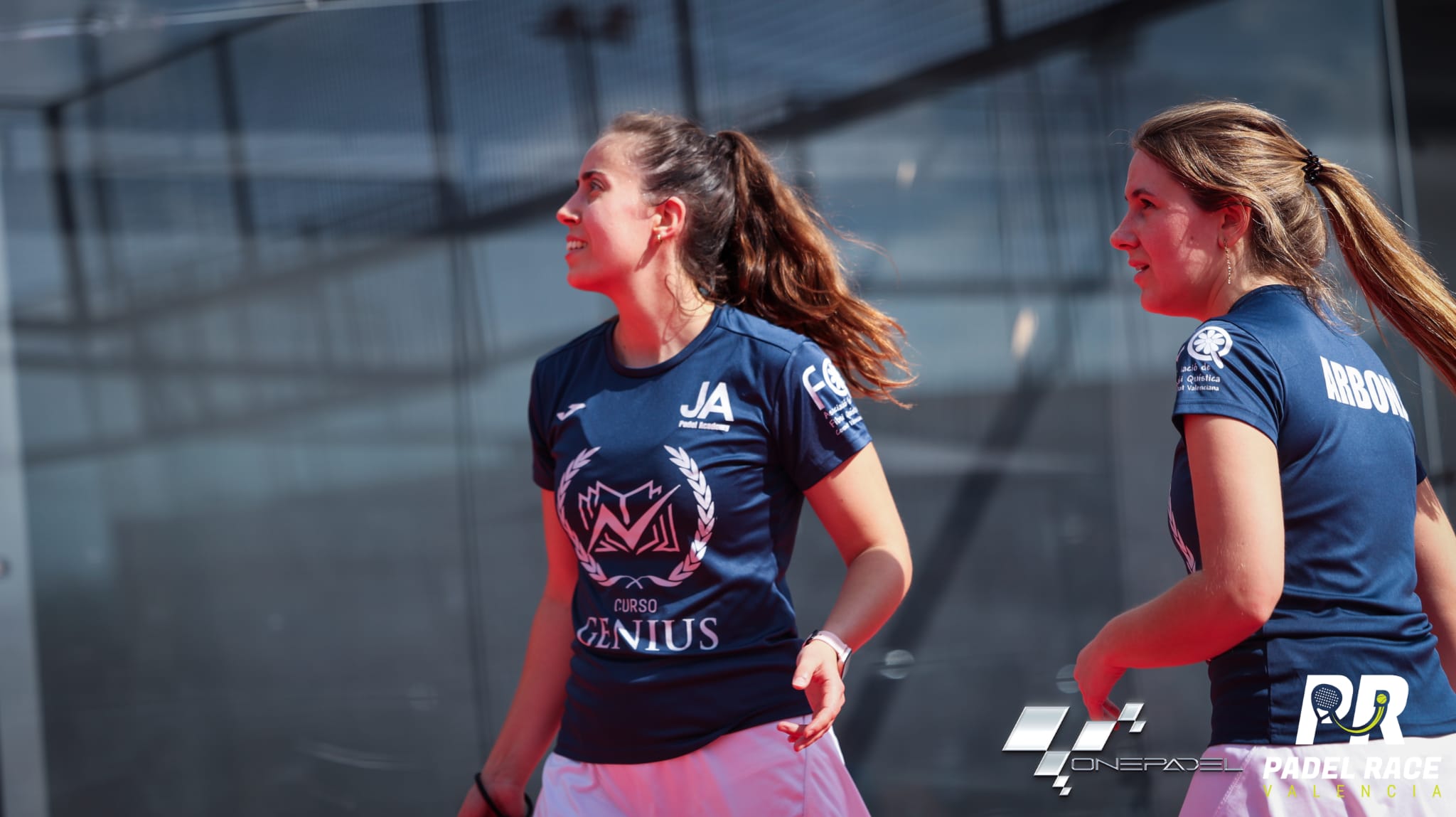 Jugadoras de JA Padel Academy compitiendo en un torneo en Valencia